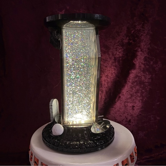 Bath & Body Works 2025 Light Up Glitter Coffin Waterglobe 3 Wick Candle Holder - Picture 7 of 12